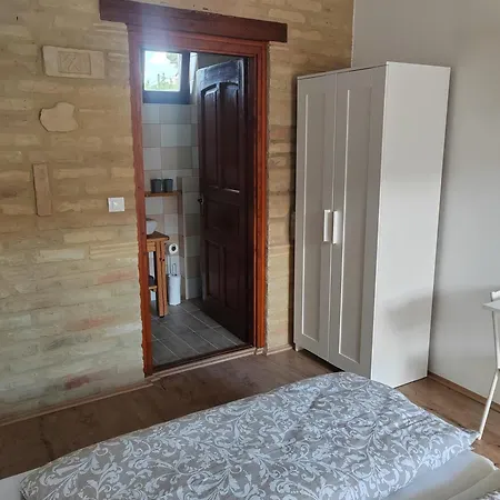 Oda ve Kahvaltı Gerber Garden Villány