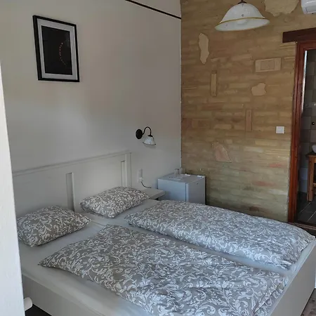 Gerber Garden Oda ve Kahvaltı Villány